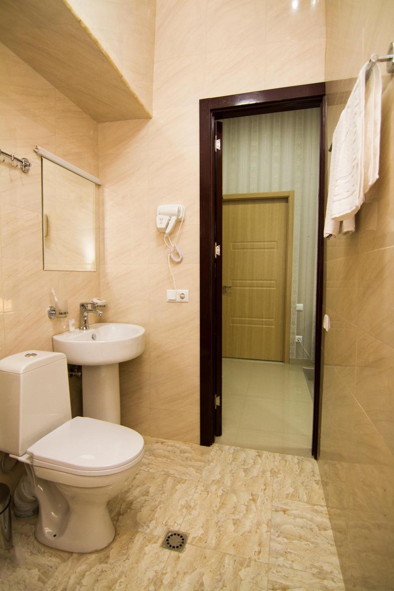 Hotel Brick House Тбілісі Екстер'єр фото