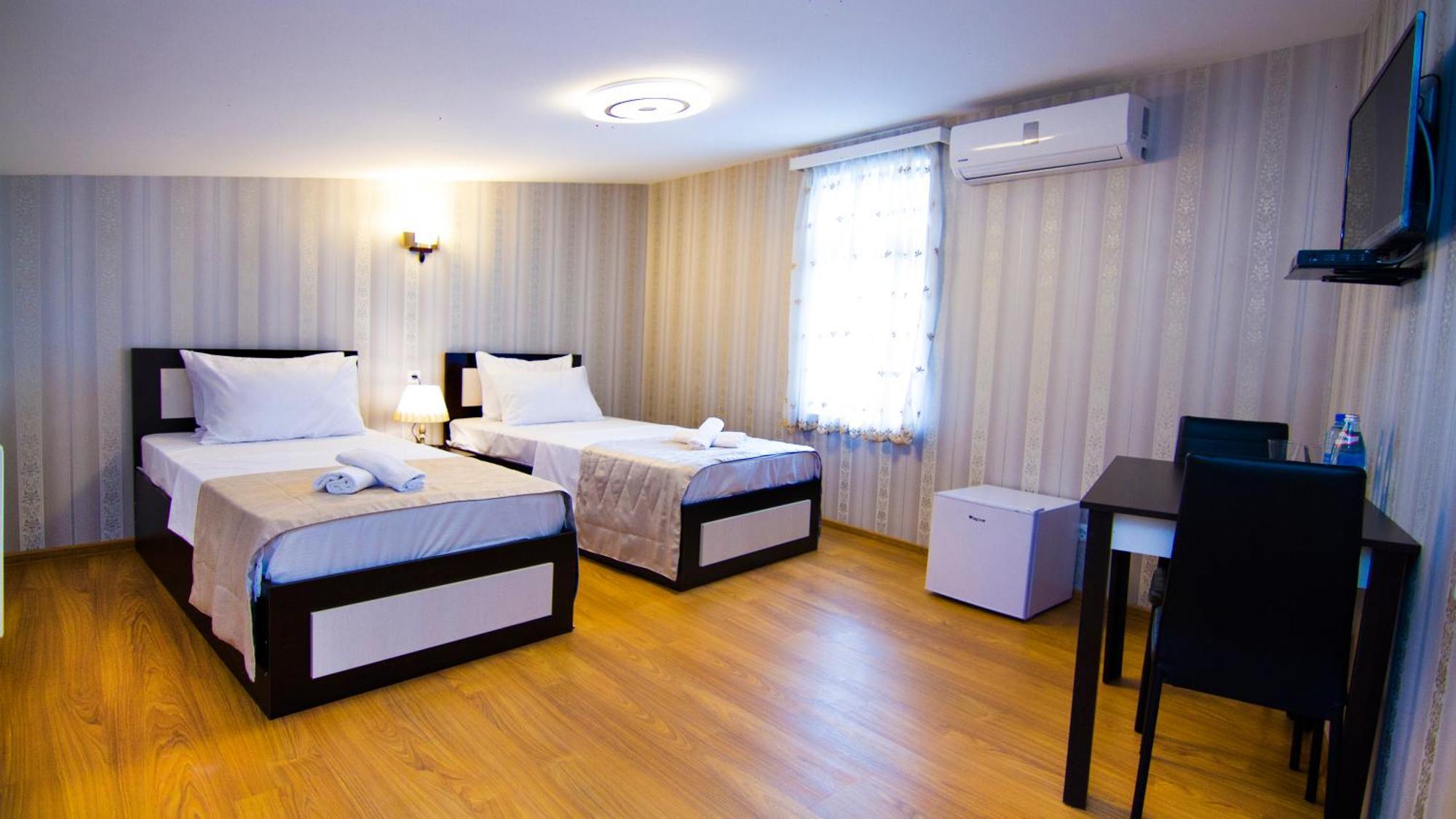 Hotel Brick House Тбілісі Екстер'єр фото