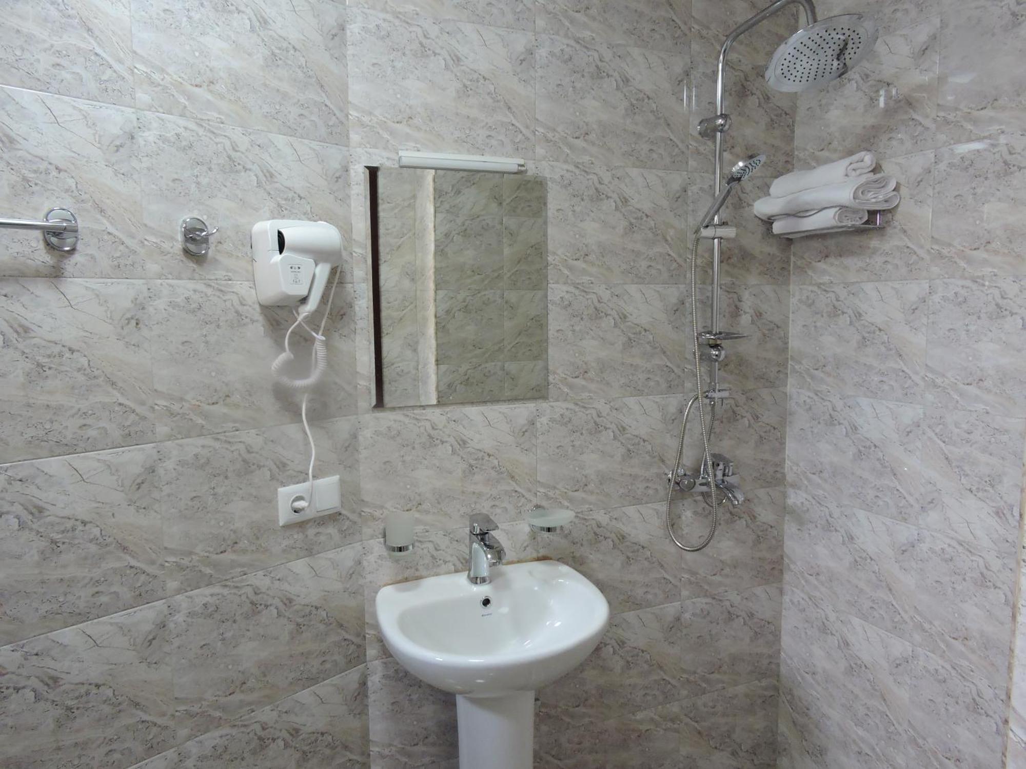 Hotel Brick House Тбілісі Екстер'єр фото