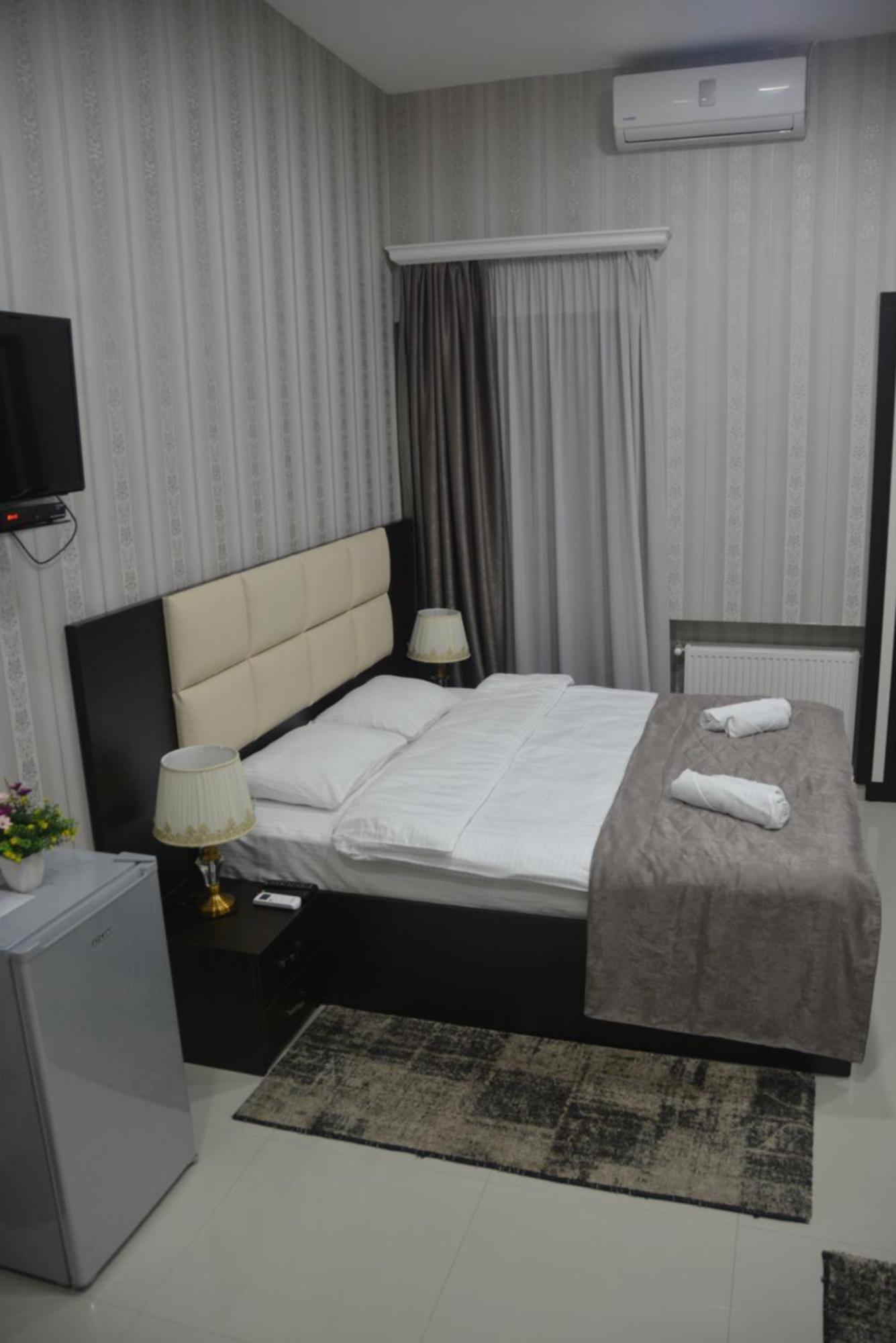 Hotel Brick House Тбілісі Екстер'єр фото