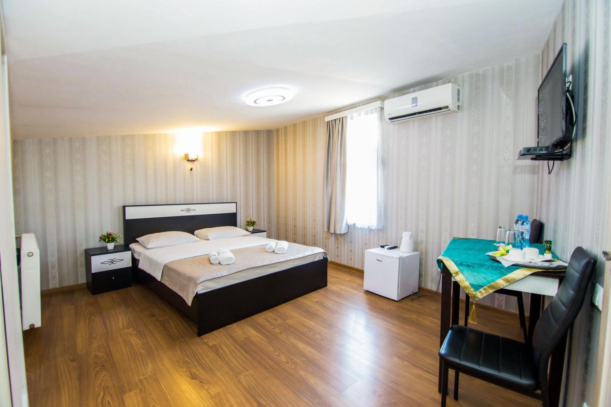 Hotel Brick House Тбілісі Екстер'єр фото